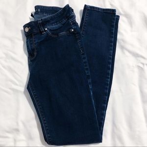 White House Black Market Skinny Jegging Jeans